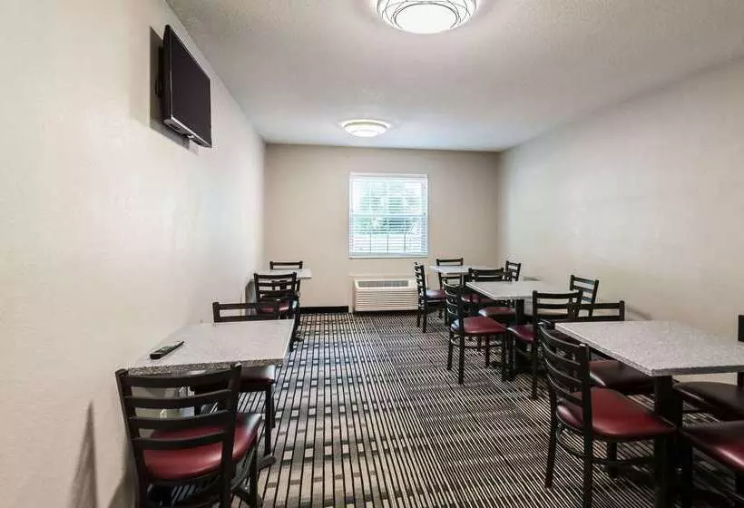 Отель Quality Inn Solomons  Beacon Marina