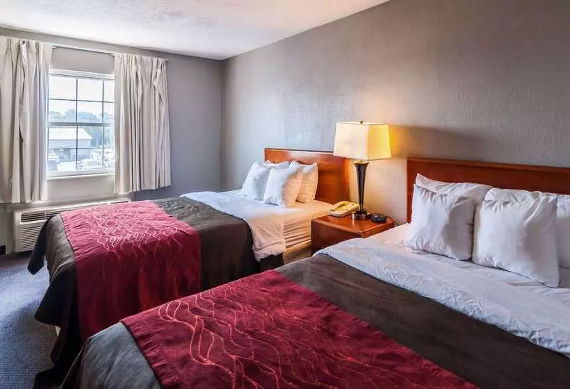 Отель Quality Inn Solomons  Beacon Marina