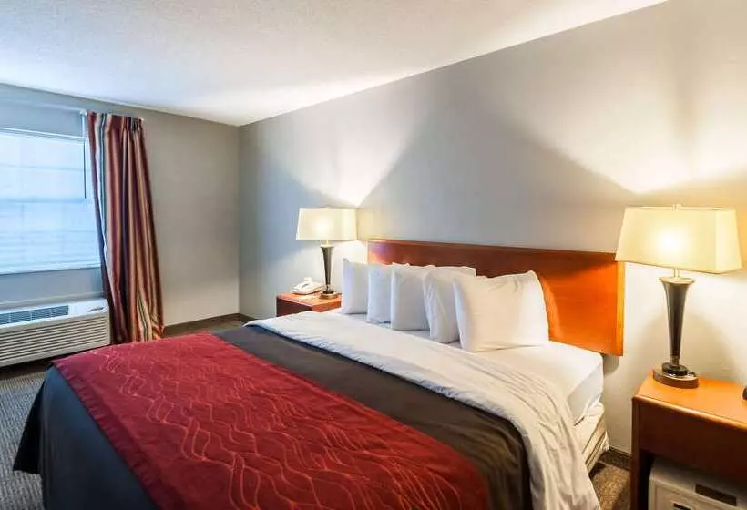 Отель Quality Inn Solomons  Beacon Marina