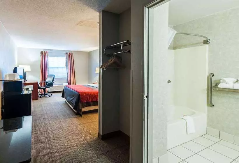 Отель Quality Inn Solomons  Beacon Marina