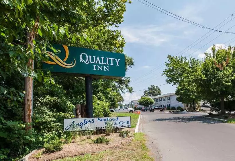 Отель Quality Inn Solomons  Beacon Marina