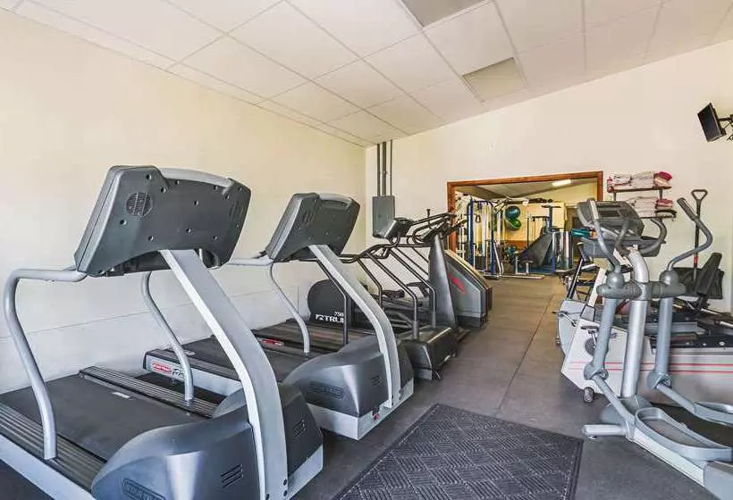 Отель Quality Inn & Suites Frostburgcumberland