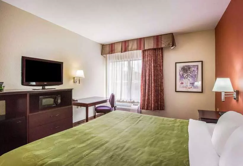 فندق Quality Inn & Suites Lawrence  University Area