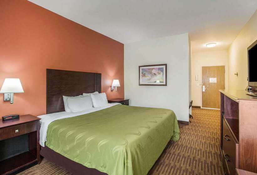 فندق Quality Inn & Suites Lawrence  University Area