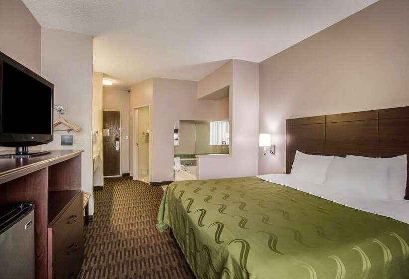 فندق Quality Inn & Suites Lawrence  University Area