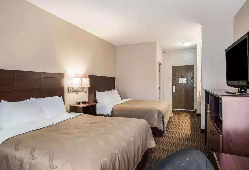 فندق Quality Inn & Suites Lawrence  University Area
