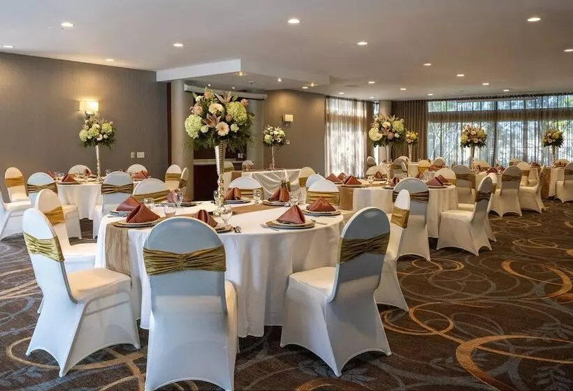 فندق Sheraton Ontario Airport