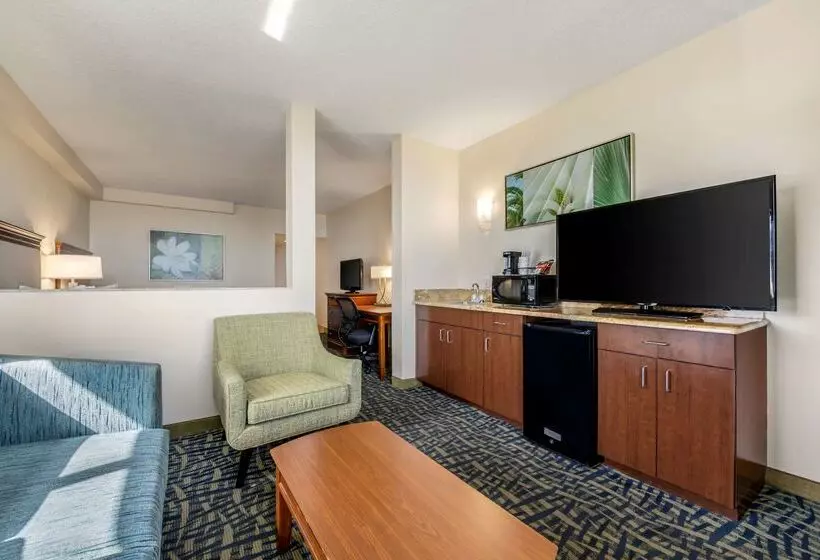 אתר נופש Best Western Cocoa Beach Hotel & Suites