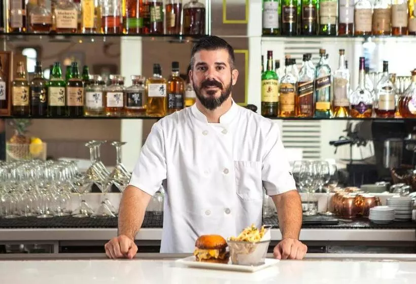 Avalon Hotel & Bungalows Palm Springs, A Member Of Design Hotels