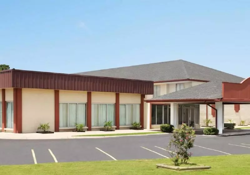 فندق Quality Inn