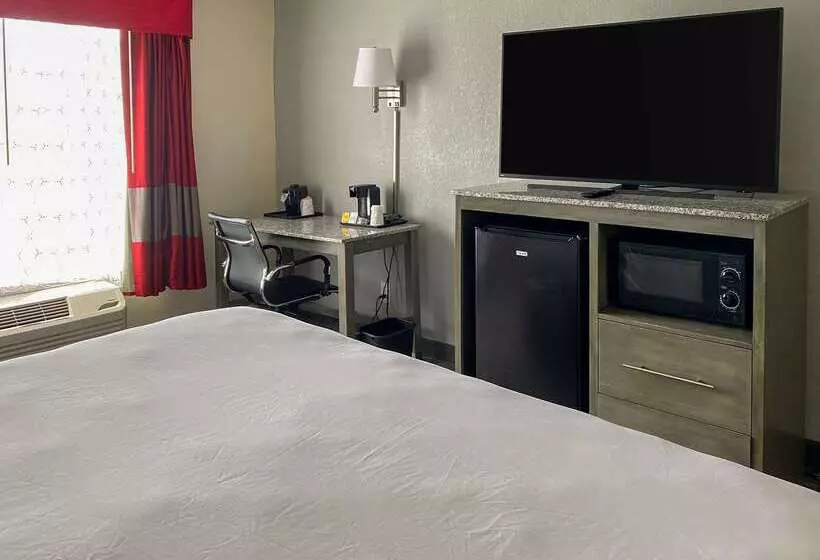 호텔 Clarion Pointe   Greensboro Coliseum Area