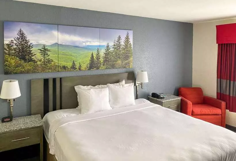 호텔 Clarion Pointe   Greensboro Coliseum Area