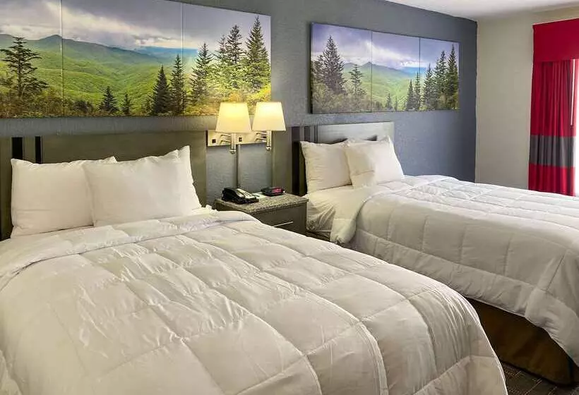 호텔 Clarion Pointe   Greensboro Coliseum Area