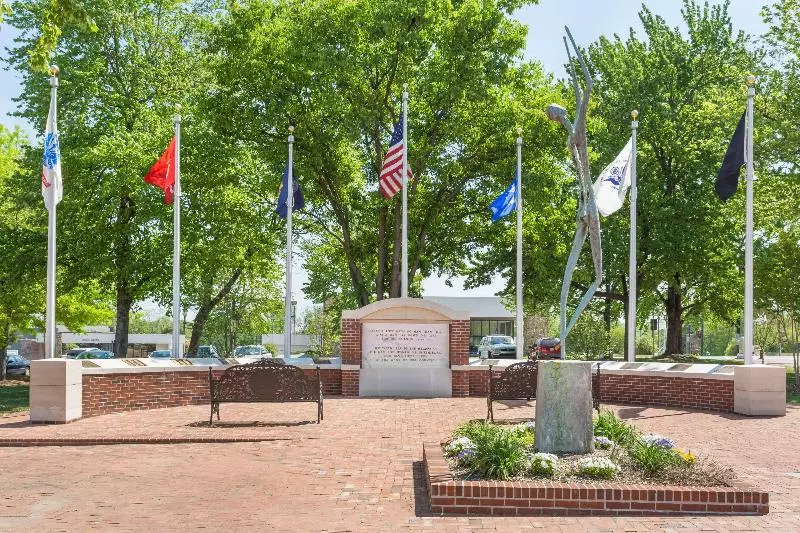 호텔 Clarion Pointe   Greensboro Coliseum Area