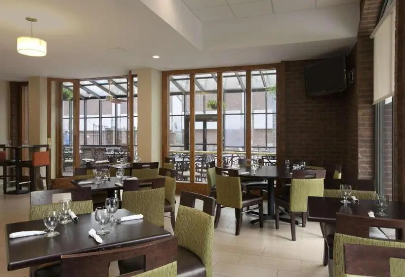 ホテル Days Inn By Wyndham Baltimore Inner Harbor