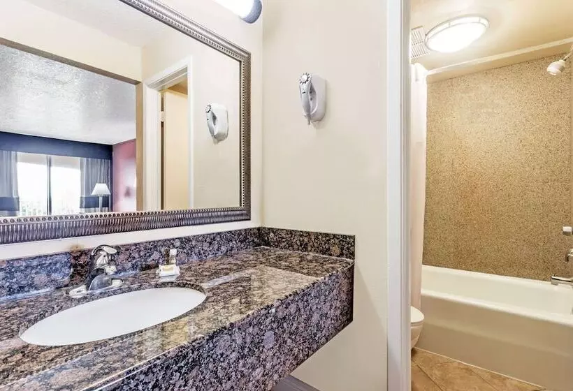 ホテル Days Inn By Wyndham Fort Lauderdale Oakland Park Airport N