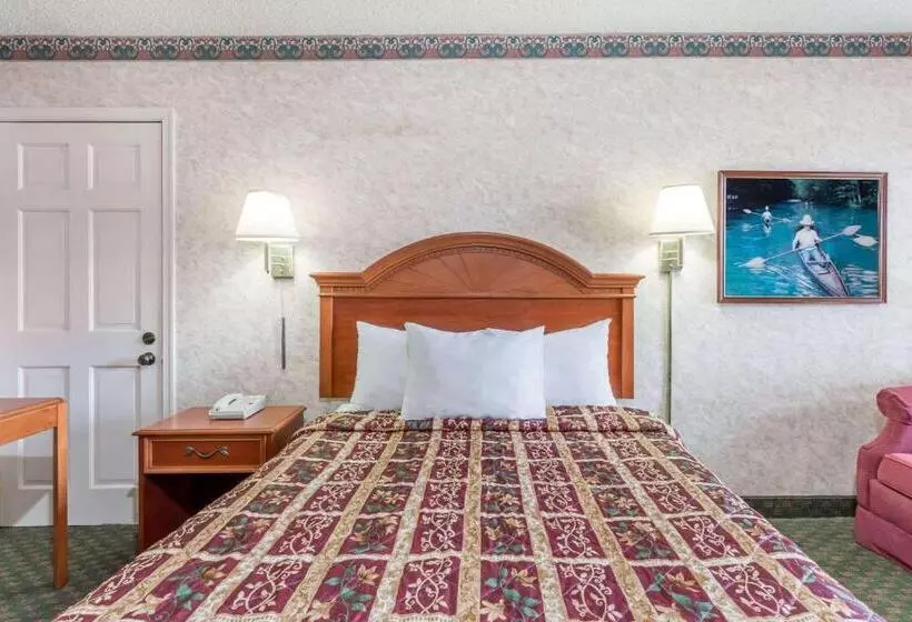 酒店 Days Inn By Wyndham Petersburg/south Fort Lee