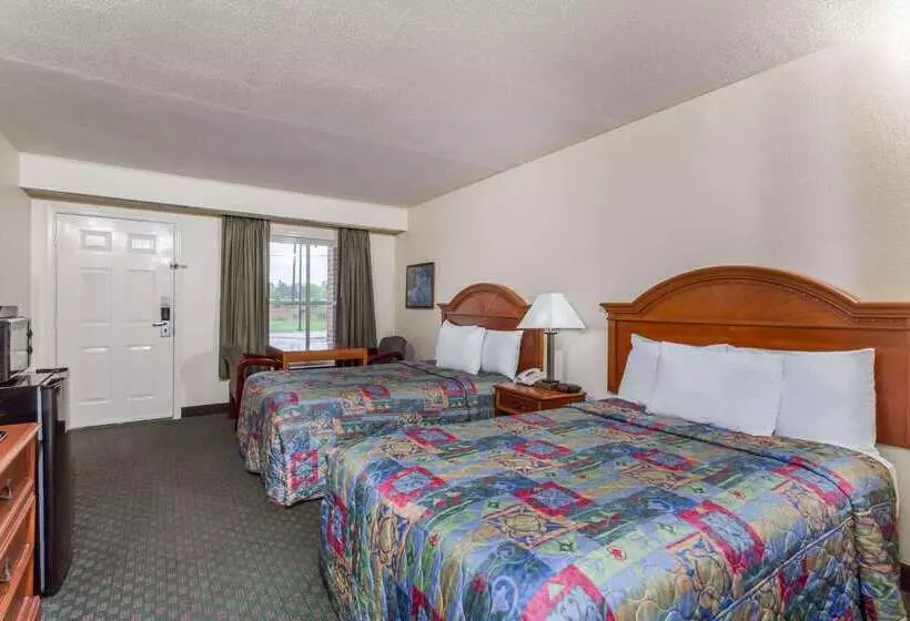 酒店 Days Inn By Wyndham Petersburg/south Fort Lee