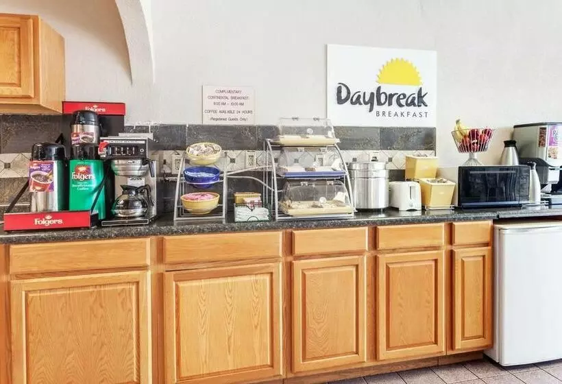 호텔 Days Inn By Wyndham Mcdonough