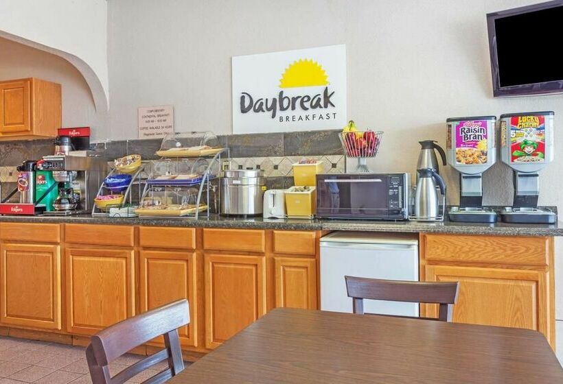 호텔 Days Inn By Wyndham Mcdonough