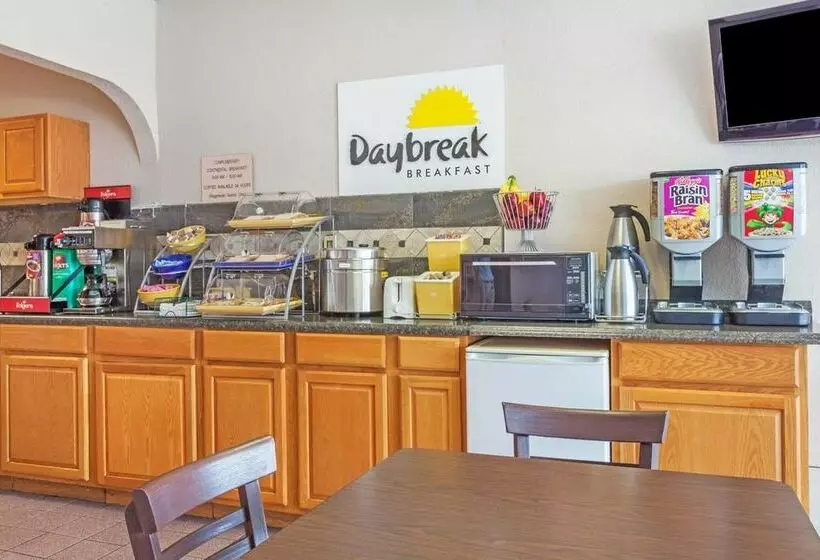 호텔 Days Inn By Wyndham Mcdonough