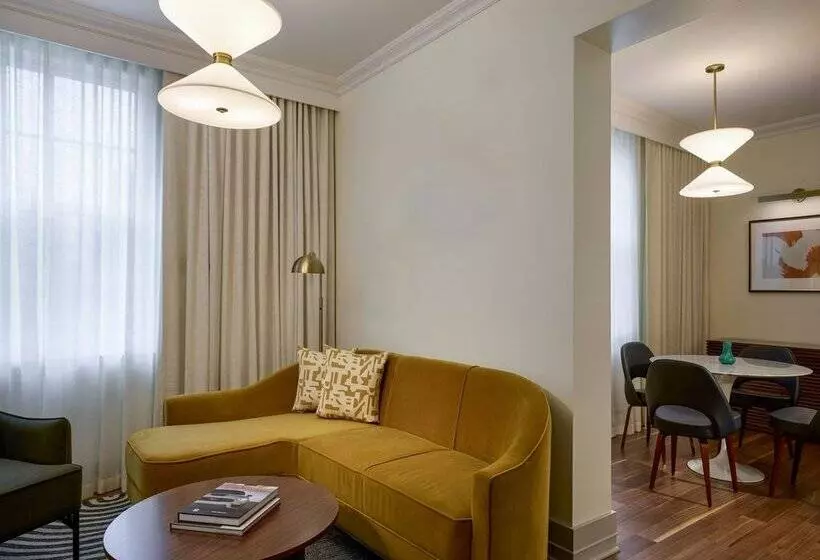 בית מלון כפרי Dearborn Inn, Autograph Collection