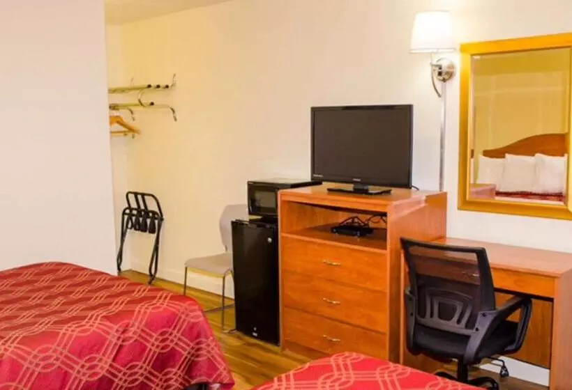 Отель Econo Lodge East