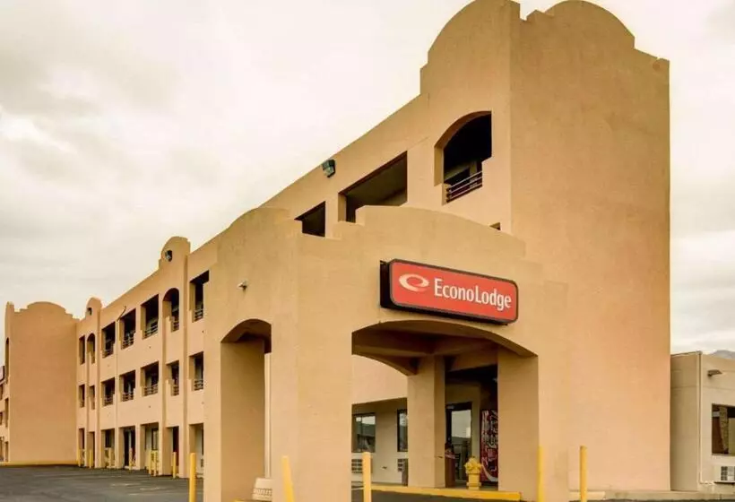 Отель Econo Lodge East