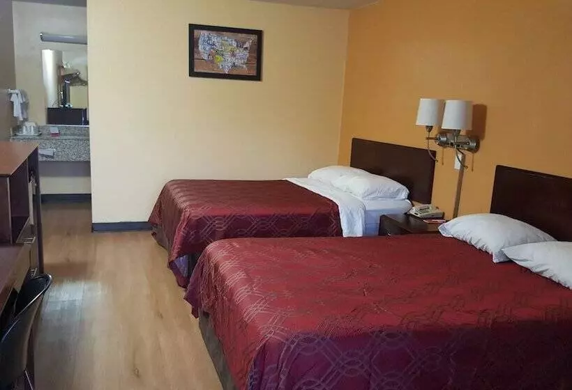 בית מלון כפרי Econo Lodge Near Bluefield College