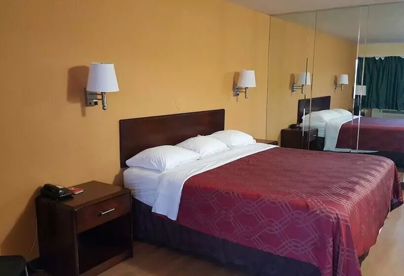 בית מלון כפרי Econo Lodge Near Bluefield College