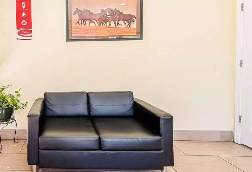 Hotel Econo Lodge Near Motor Speedway