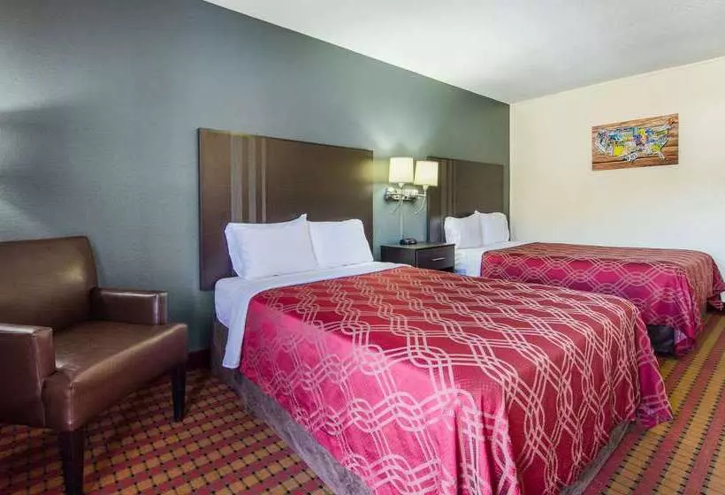Hotel Econo Lodge Near Motor Speedway