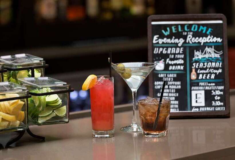 هتل Embassy Suites By Hilton Atlanta Airport