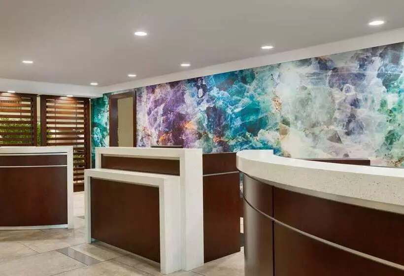 فندق Embassy Suites By Hilton Atlanta Airport