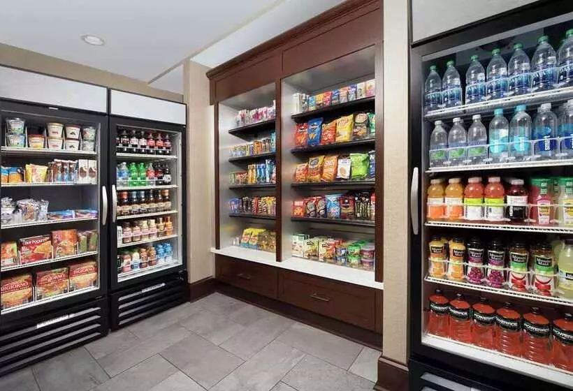 فندق Embassy Suites By Hilton Atlanta Airport