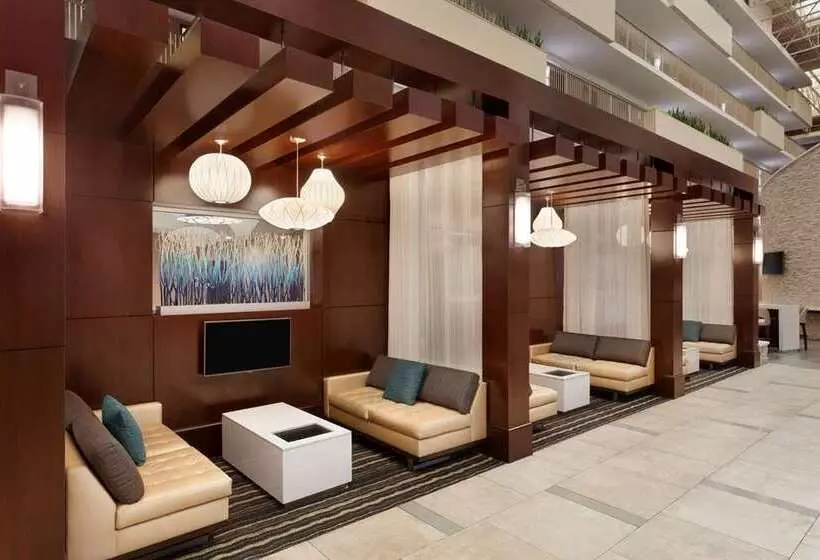 فندق Embassy Suites By Hilton Atlanta Airport