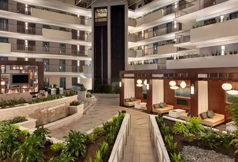 فندق Embassy Suites By Hilton Atlanta Airport