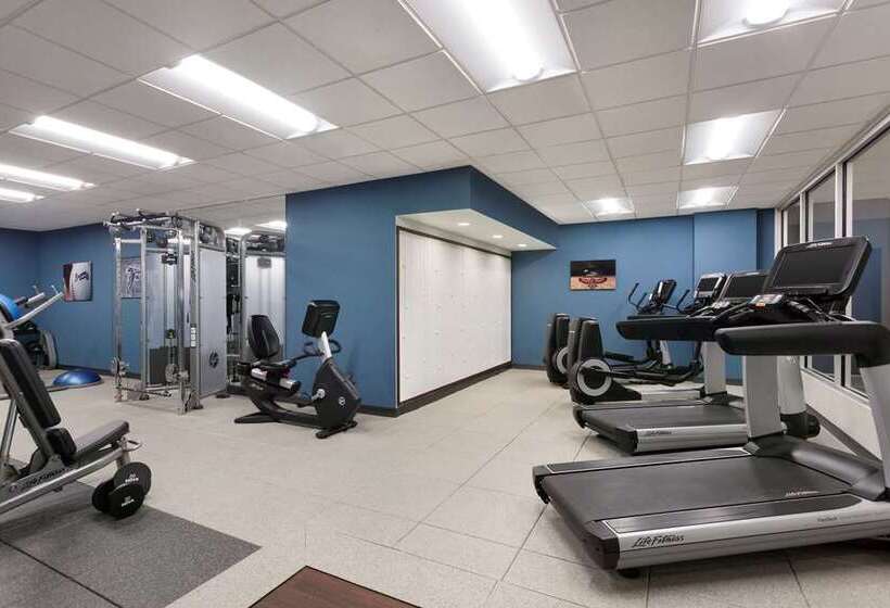 هتل Embassy Suites By Hilton Atlanta Airport