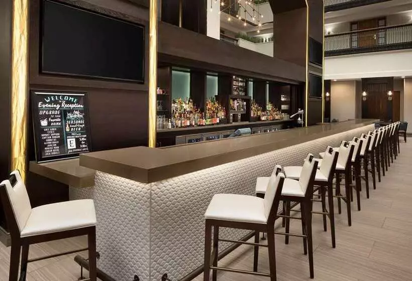 בית מלון כפרי Embassy Suites By Hilton Columbus