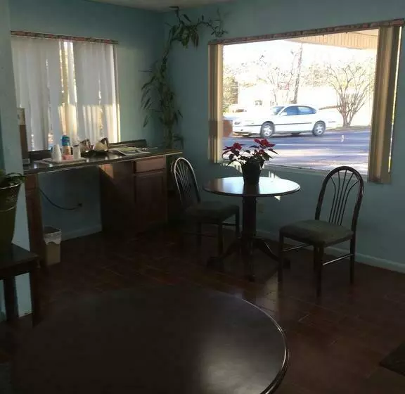 호텔 Executive Inn Marianna