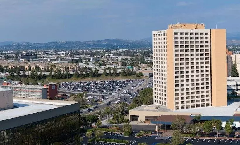فندق Fera Anaheim, A Doubletree By Hilton