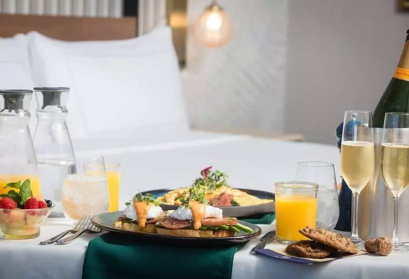 فندق Fera Anaheim, A Doubletree By Hilton