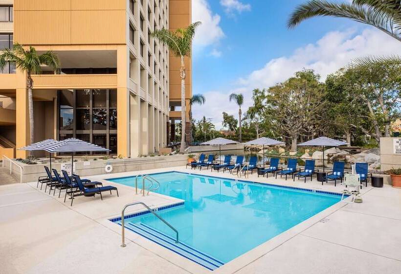 호텔 Fera Anaheim, A Doubletree By Hilton