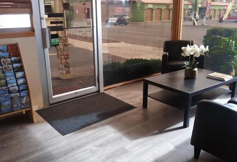 בית מלון כפרי Holiday Lodge Yakima