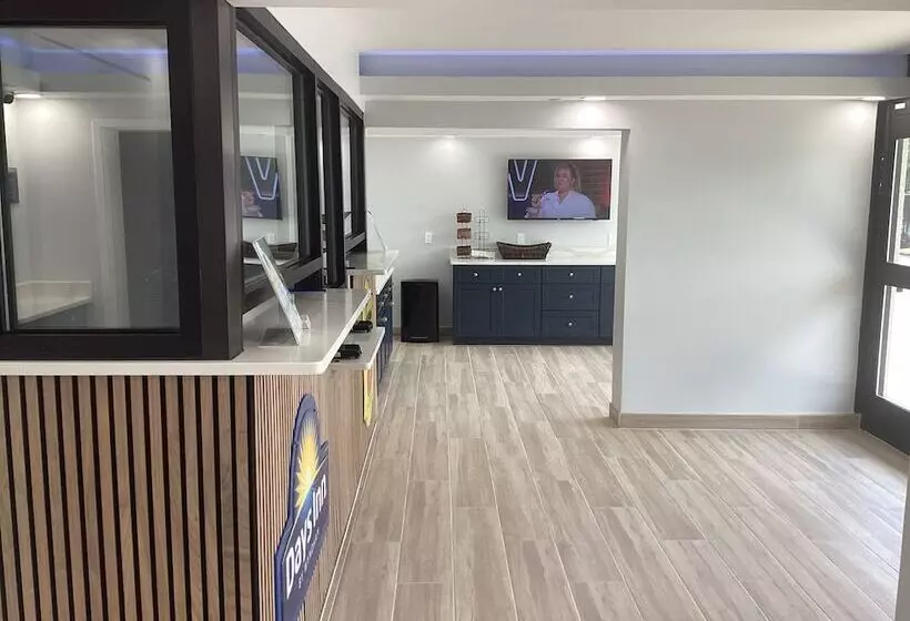 Hotelli Days Inn By Wyndham Baltimore Northwest