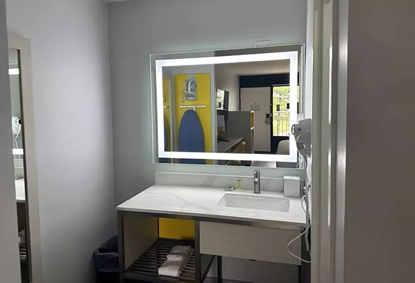 Hotelli Days Inn By Wyndham Baltimore Northwest