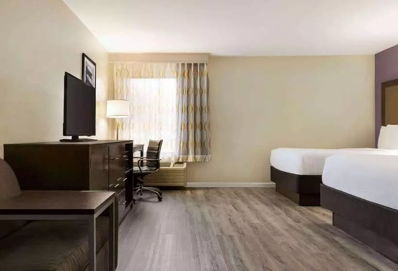 酒店 La Quinta Inn By Wyndham Waldorf