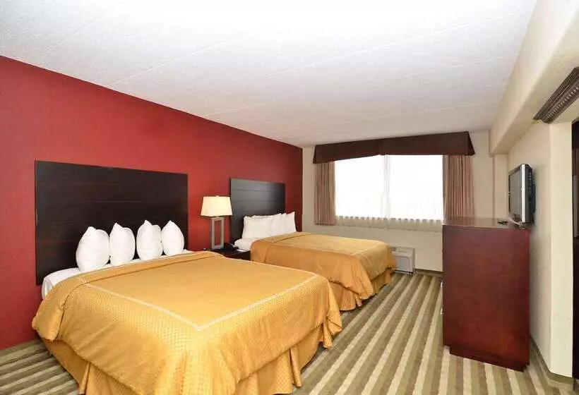 ホテル Quality Inn & Suites New York Avenue