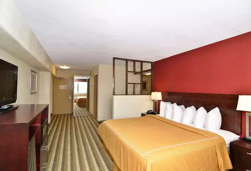 ホテル Quality Inn & Suites New York Avenue