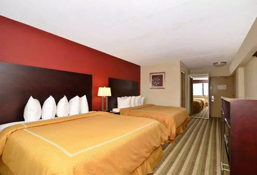 ホテル Quality Inn & Suites New York Avenue